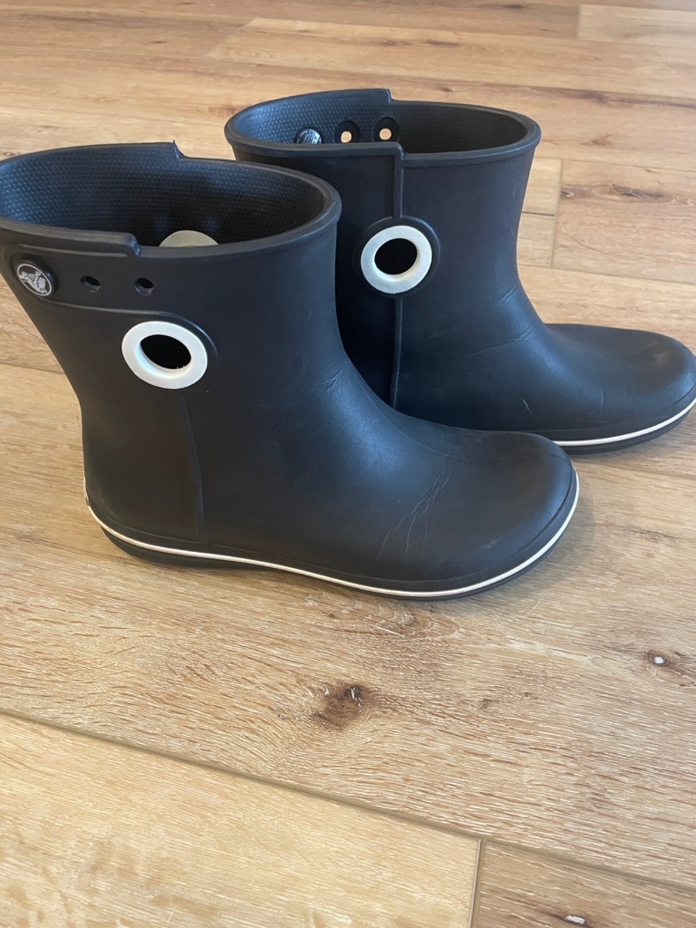 Women’s Croc rain boots -size 7